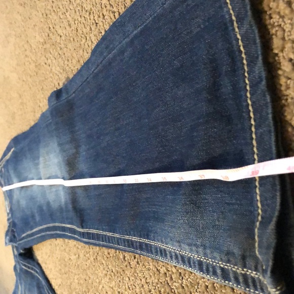 Day Trip Leo Boot Cut Jeans - Picture 10 of 15